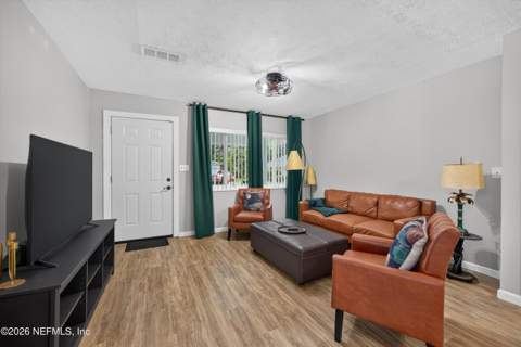 9506 Harriet Avenue, Jacksonville FL - photo 8 of 31