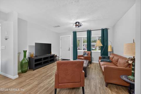 9506 Harriet Avenue, Jacksonville FL - photo 9 of 31