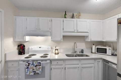 3904 Windridge Court, Jacksonville FL - photo 9 of 33