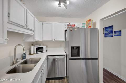 3904 Windridge Court, Jacksonville FL - photo 10 of 33