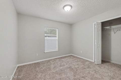 9234 Thunderbolt Drive, Jacksonville FL - photo 13 of 17