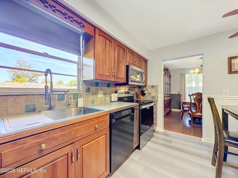 570 Saratoga Street, Orange Park FL - photo 15 of 67