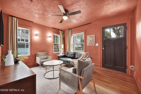 1146 Wycoff Avenue, Jacksonville FL - photo 9 of 39