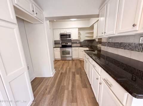 5630 Temple Road, Jacksonville FL - photo 6 of 21