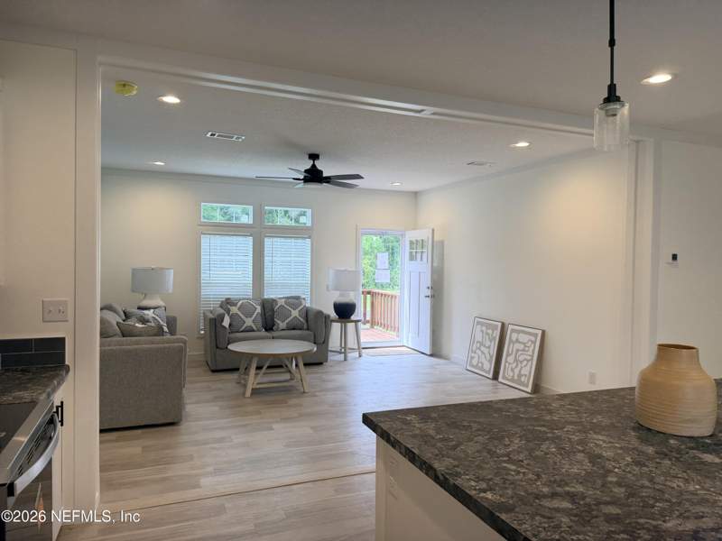 2 bedroom Manufactured Home at 954 McLaughlin Lane, Metes & Bounds, Middleburg — photo 3