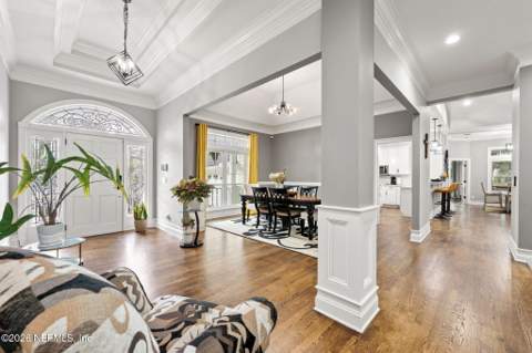 7903 Vineyard Lake Road, Jacksonville FL - photo 8 of 37