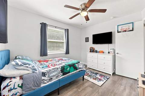 2704 Devonwood Road, Jacksonville FL - photo 10 of 28