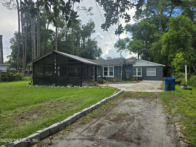 3 bedroom Single Family Residence at 7606 Pickett Street, Heselton, Jacksonville — photo 3