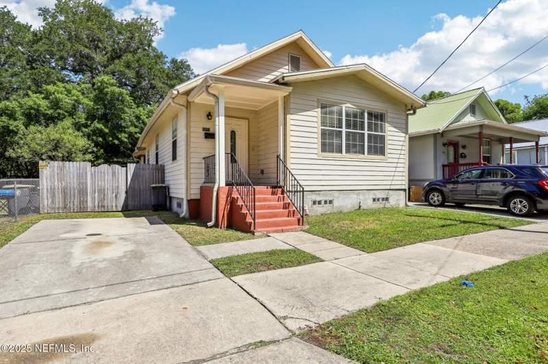 3 bedroom Single Family Residence at 1071 Scriven Street, Hendersonville, Jacksonville — photo 3