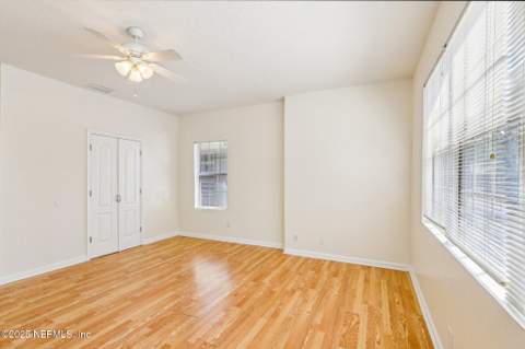 1071 Scriven Street, Jacksonville FL - photo 7 of 33