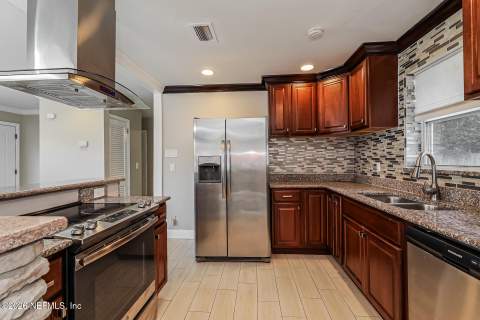 7519 Quitina Drive, Jacksonville FL - photo 6 of 20