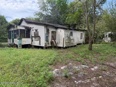 111 Cedar Avenue, Palatka FL - photo 7 of 8