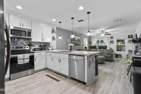 10602 Patchwork Road, Jacksonville FL - photo 16 of 38