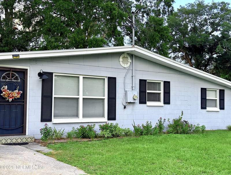 3 bedroom Single Family Residence at 7663 Falcon Street, Oak Hill, Jacksonville — photo 3