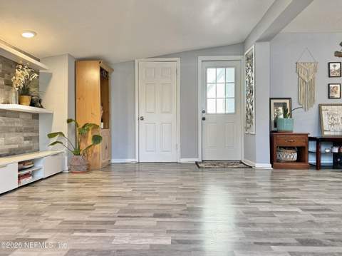 7663 Falcon Street, Jacksonville FL - photo 6 of 40