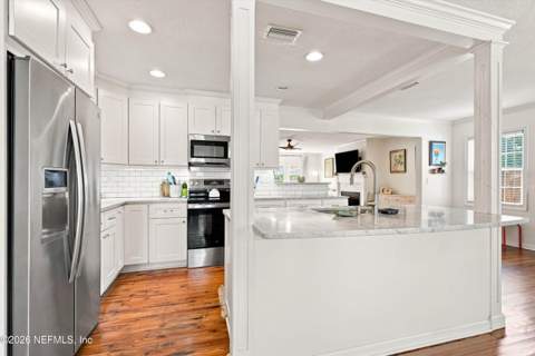 4152 Lexington Avenue, Jacksonville FL - photo 11 of 30