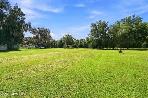 920 Read Avenue, Crescent City FL - photo 8 of 52