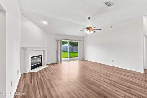 1109 Seattle Slew Lane, Jacksonville FL - photo 10 of 37