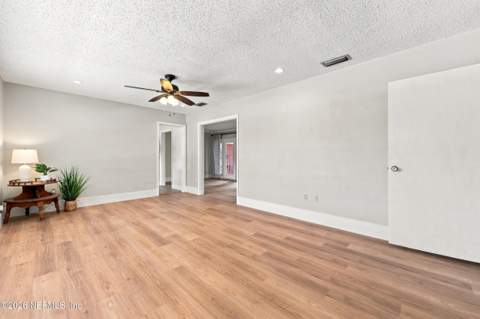 1049 Nightingale Road, Jacksonville FL - photo 13 of 39