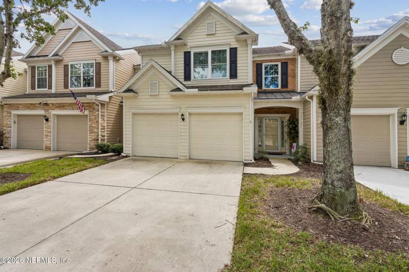 3 bedroom Townhouse at 11131 Castlemain Circle, Oxford Chase, Jacksonville — photo 3