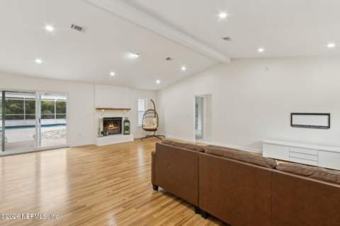 8740 Waterfront Terrace, Jacksonville FL - photo 7 of 43