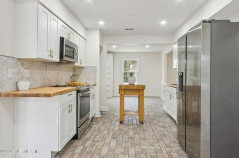 8740 Waterfront Terrace, Jacksonville FL - photo 12 of 43