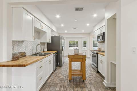 8740 Waterfront Terrace, Jacksonville FL - photo 15 of 43