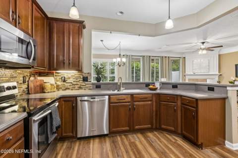 11131 Castlemain Circle, Jacksonville FL - photo 19 of 56