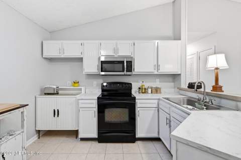 2605 Malibu Circle, Orange Park FL - photo 7 of 31
