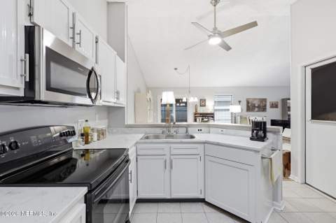 2605 Malibu Circle, Orange Park FL - photo 8 of 31