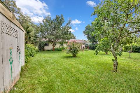 302 Westover Circle, Palatka FL - photo 24 of 32