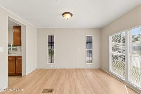 7623 Sunwood Drive, Jacksonville FL - photo 12 of 31