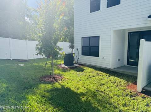 5231 Peach Blossom Way #0018, Jacksonville FL - photo 7 of 10