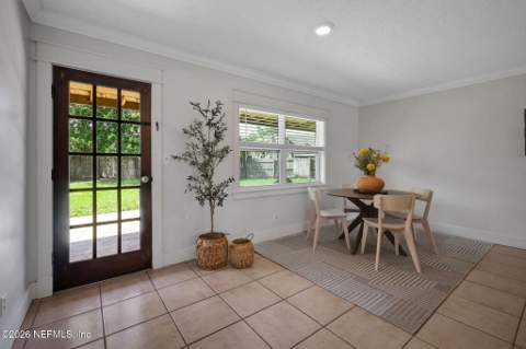 1103 Palm Circle, Jacksonville Beach FL - photo 9 of 32