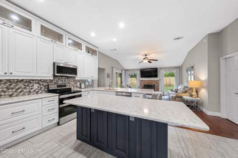 2044 Midnight Moon Trail, Jacksonville FL - photo 9 of 47