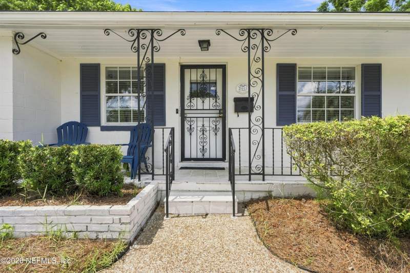 3 bedroom Single Family Residence at 2443 Cedar Shores Circle, Cedar Shores, Jacksonville — photo 2