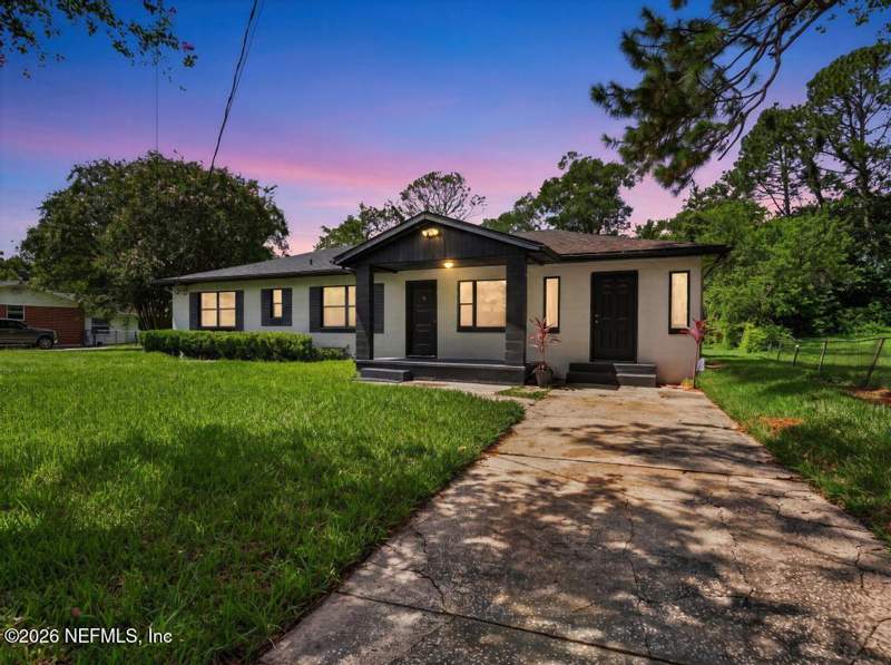 4 bedroom Single Family Residence at 1108 Leeda Drive, Commissioners Plat, Jacksonville — photo 2