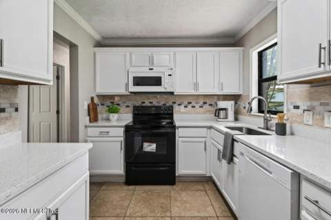 1108 Leeda Drive, Jacksonville FL - photo 12 of 35