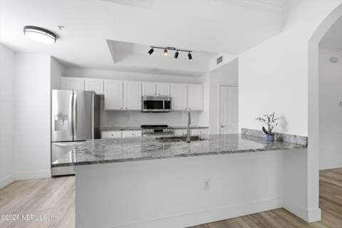 10075 Gate Parkway #701, Jacksonville FL - photo 7 of 43
