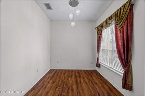 9435 Prosperity Lake Drive, Jacksonville FL - photo 8 of 41