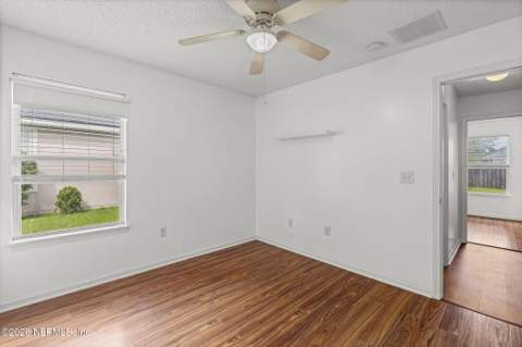 9435 Prosperity Lake Drive, Jacksonville FL - photo 22 of 41