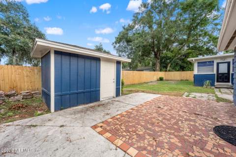 2443 Ironwood Drive, Jacksonville FL - photo 20 of 23