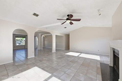 12430 Gentle Ben Court, Jacksonville FL - photo 10 of 40