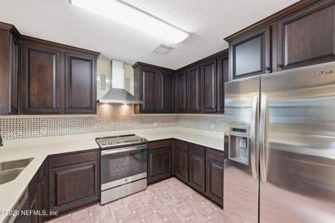 12430 Gentle Ben Court, Jacksonville FL - photo 13 of 40