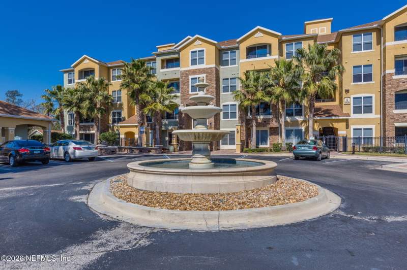 2 bedroom Condominium at 8539 W Gate Parkway #9101, Villa Medici, Jacksonville — photo 4