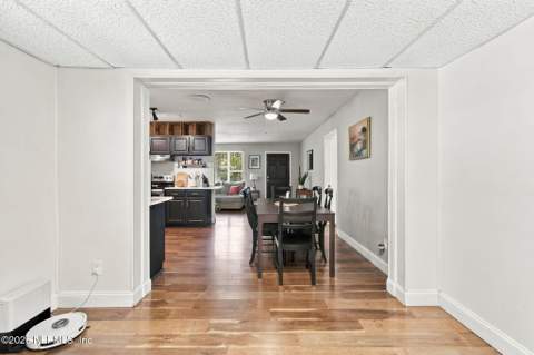 10772 S Hawaii Drive, Jacksonville FL - photo 12 of 56