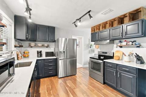 10772 S Hawaii Drive, Jacksonville FL - photo 14 of 56