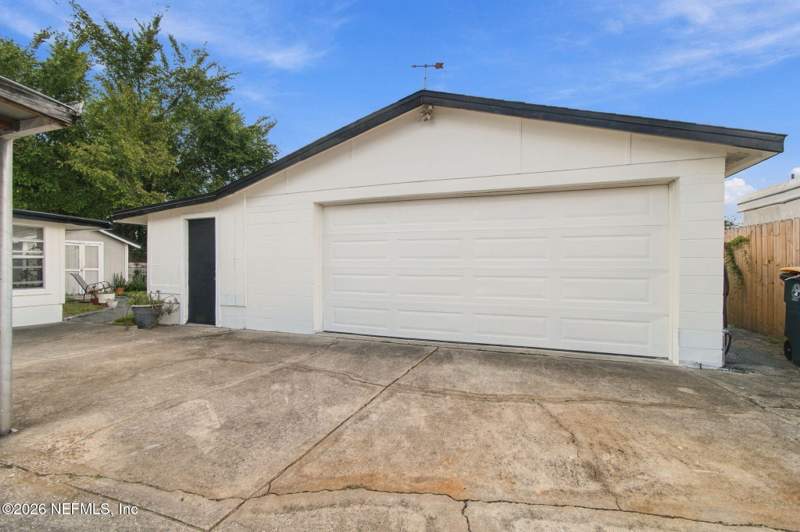 4 bedroom Single Family Residence at 10772 S Hawaii Drive, Sandlewood, Jacksonville — photo 5