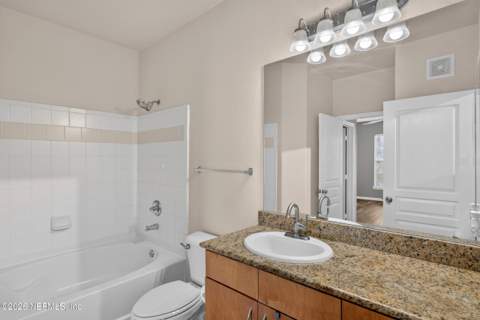 8290 Gate Parkway #817, Jacksonville FL - photo 14 of 26