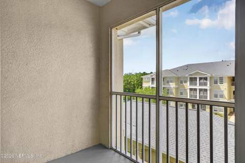 8290 Gate Parkway #817, Jacksonville FL - photo 18 of 26